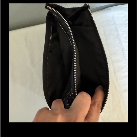 Victoria’s Secret Bling Bag with matching coin purse NEVER USED - Picture 6 of 13